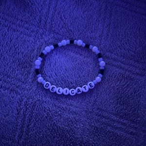 Taylor Swift Friendship Bracelet (Delicate)